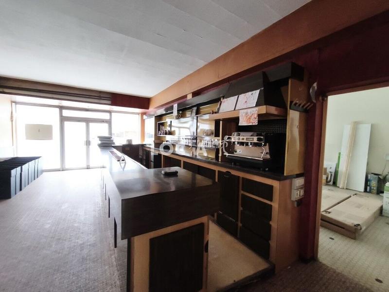Local commercial - 110 m²