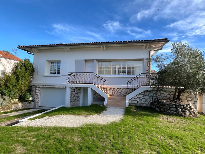 Maison - 160 m² - 8 pièces