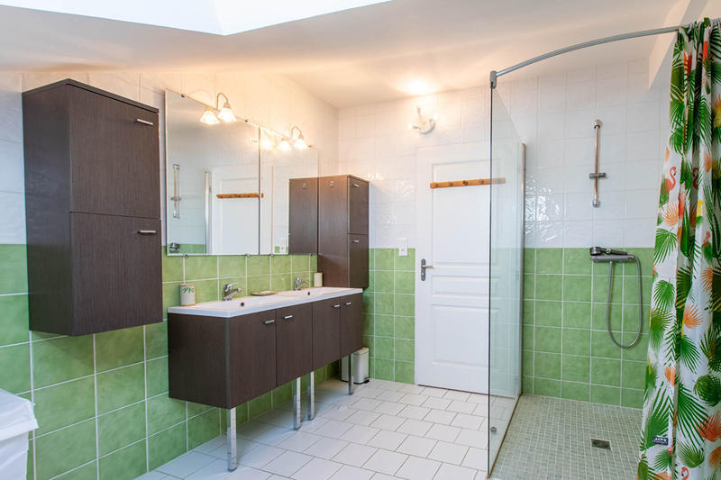 Maison - 259 m² - 10 pièces