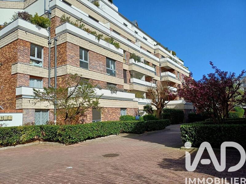 Appartement - 99 m² - 5 pièces