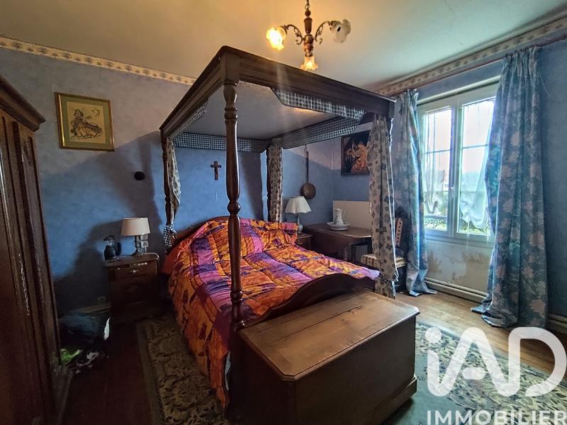 Maison - 240 m² - 8 pièces