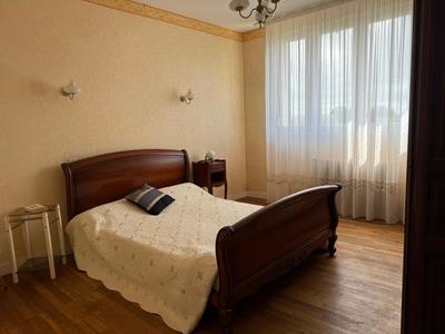 Maison - 170 m² - 7 pièces