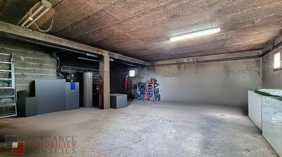 Maison - 210 m² - 8 pièces