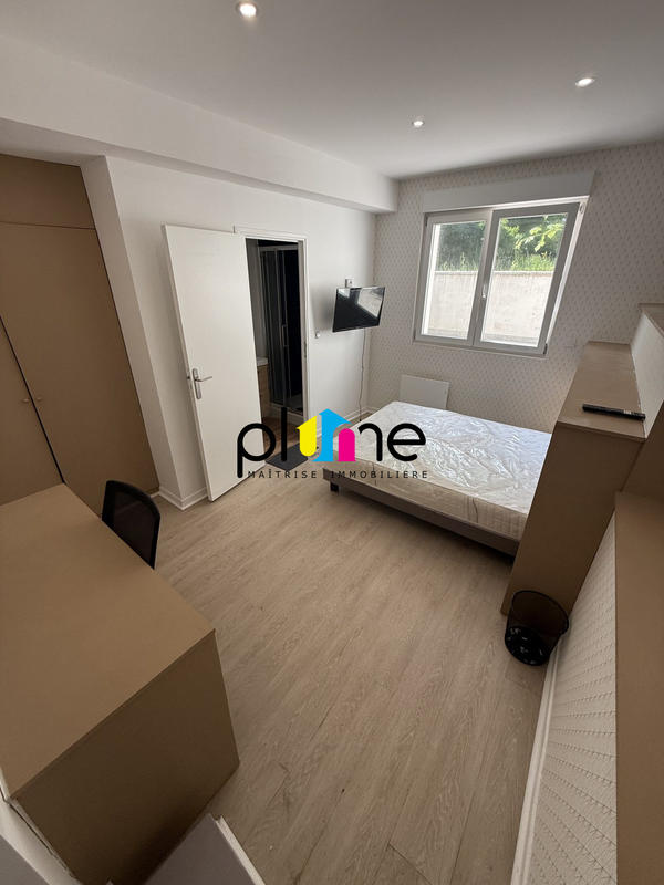 Appartement - 238 m² - 11 pièces