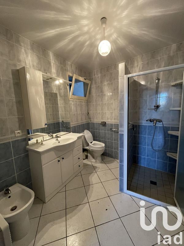 Maison - 300 m² - 12 pièces