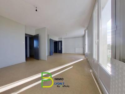 Appartement - 86 m² - 4 pièces