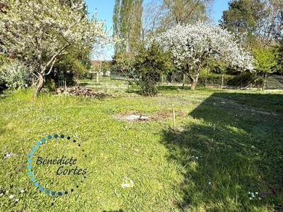 Terrain constructible - 673 m²