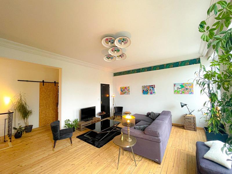 Maison - 228 m² - 7 pièces