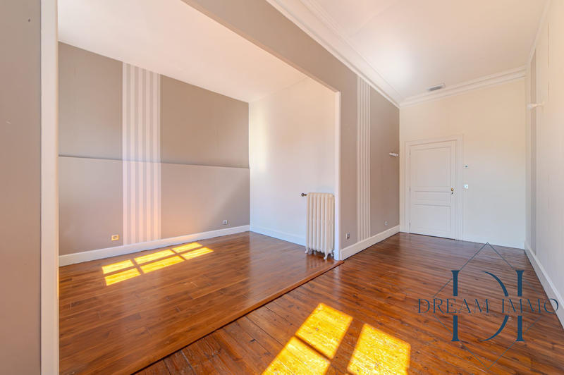 Appartement - 189 m² - 4 pièces