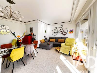 Appartement - 90 m² - 4 pièces