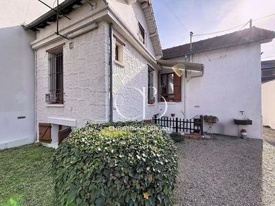 Maison - 70 m² - 4 pièces