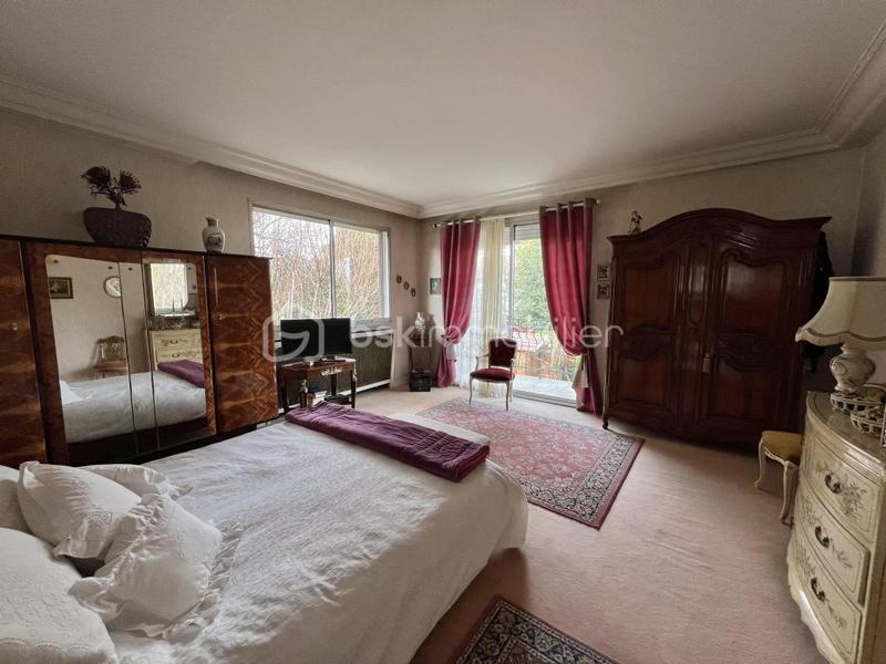 Maison d'architecte - 212 m² - 7 pièces