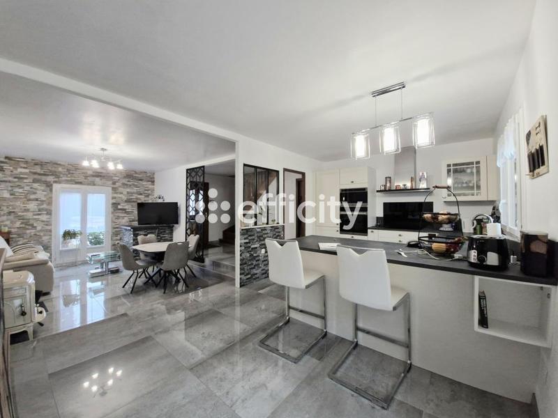 Maison - 123 m² - 5 pièces