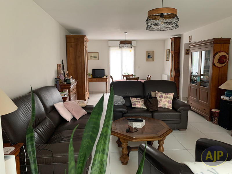 Maison - 137 m² - 6 pièces