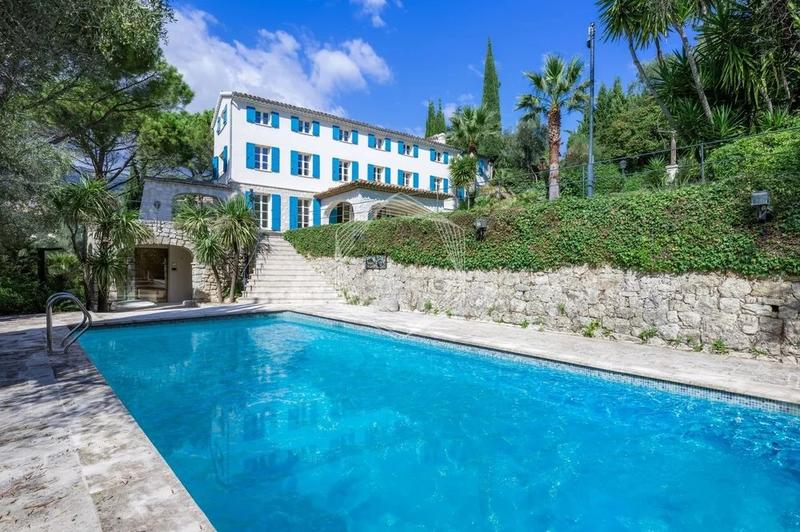 Appartement - 259 m² - 9 pièces