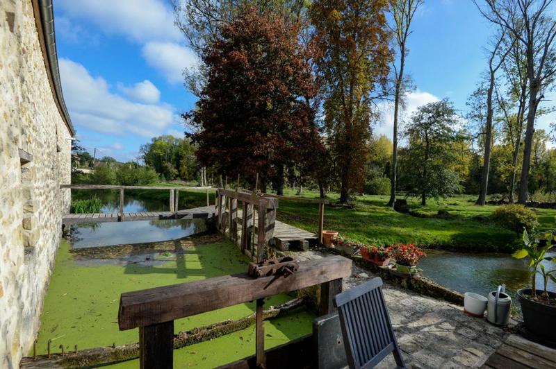 Moulin - 200 m² - 7 pièces