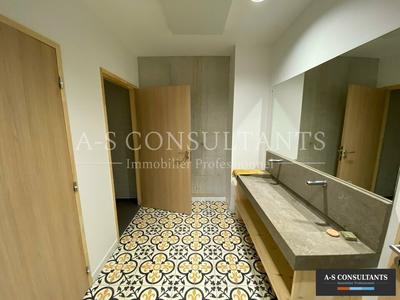 Entrepôt - 1 200 m²