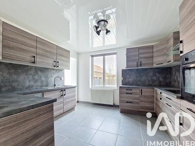 Maison - 140 m² - 5 pièces