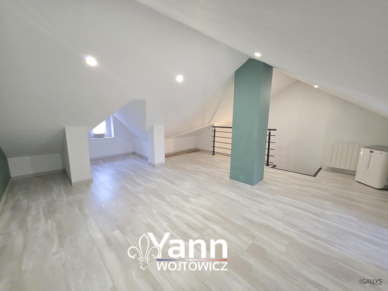 Maison - 92 m² - 5 pièces