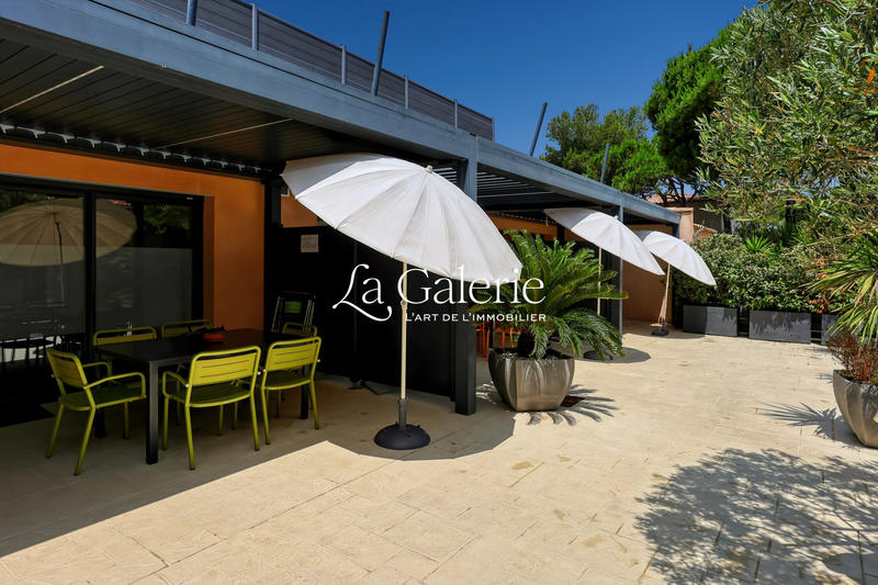 Appartement - 90 m² - 5 pièces