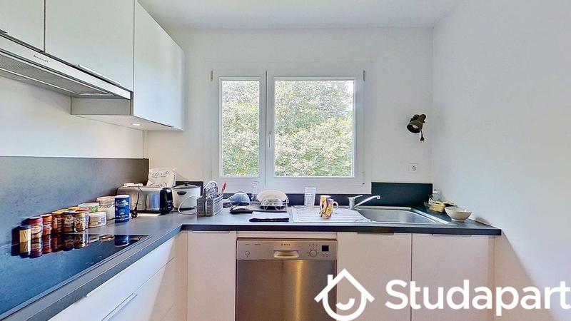 Chambre - 90 m² - 1 pièce