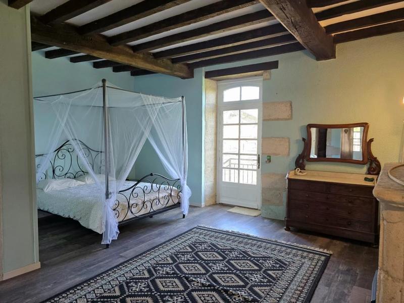 Propriété - 336 m² - 10 pièces