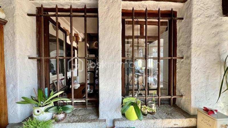 Propriété - 226 m² - 7 pièces