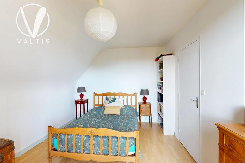 Maison - 99 m² - 5 pièces