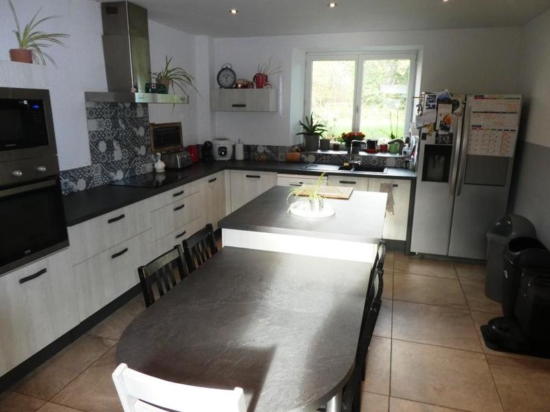 Propriété - 140 m² - 6 pièces