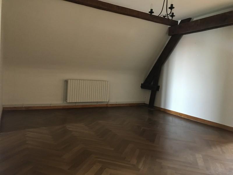 Maison - 220 m² - 8 pièces