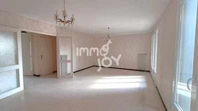 Appartement - 85 m² - 5 pièces