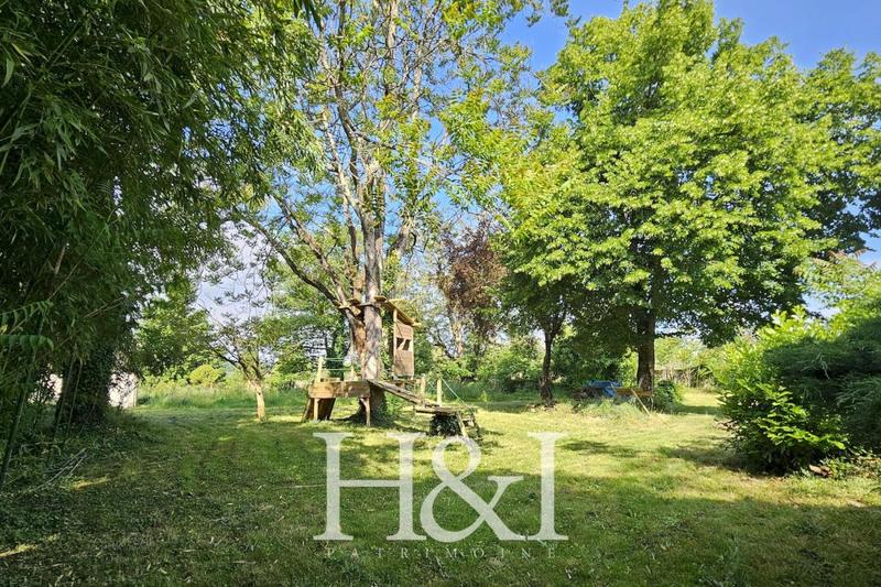 Propriété - 180 m² - 7 pièces