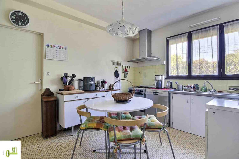 Maison - 192 m² - 10 pièces