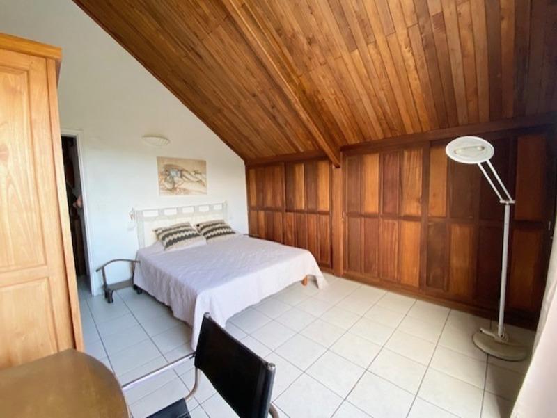 Maison - 220 m² - 9 pièces
