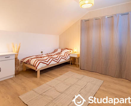 Chambre - 10 m² - 1 pièce