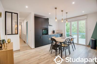 Chambre - 9 m² - 1 pièce