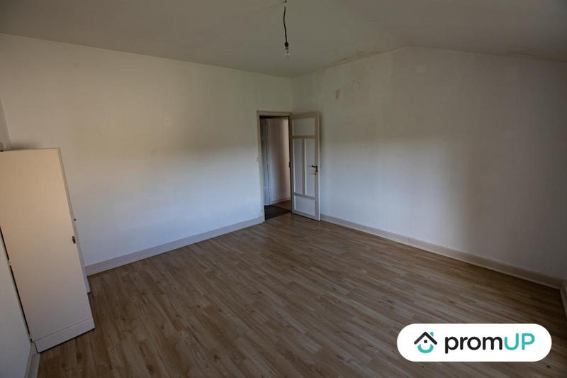 Maison - 198 m² - 11 pièces