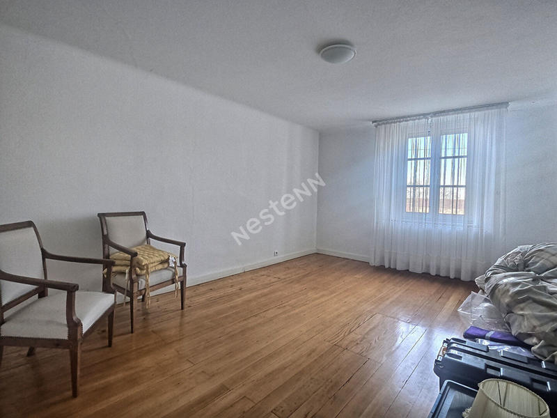 Maison - 163 m² - 7 pièces