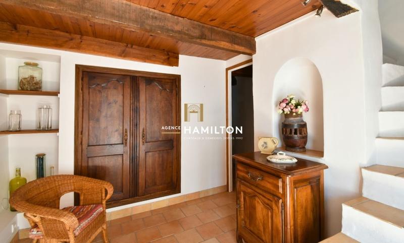 Propriété - 223 m² - 8 pièces