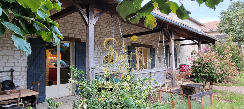 Maison - 265 m² - 8 pièces