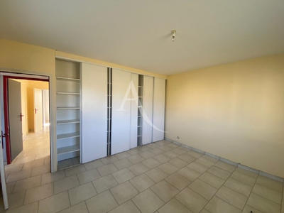 Local d'activité / Entrepôt - 159 m²