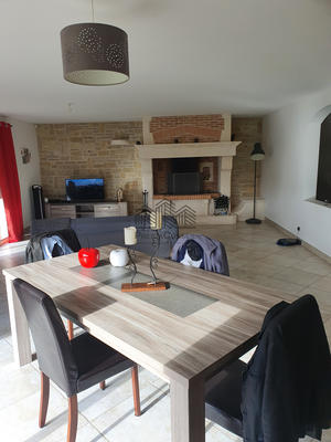 Maison - 200 m² - 6 pièces