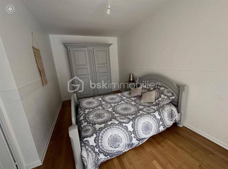 Maison traditionnelle - 148 m² - 6 pièces