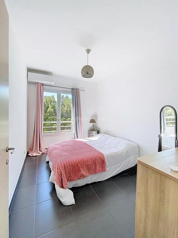 Maison - 185 m² - 6 pièces