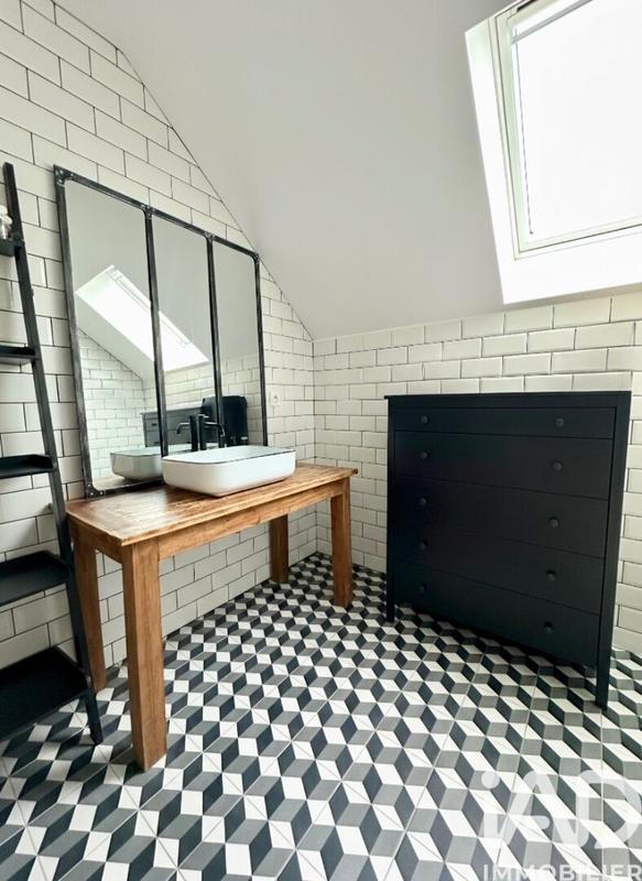 Maison - 123 m² - 4 pièces