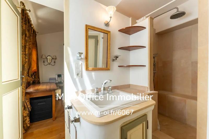 Propriété - 426 m² - 12 pièces