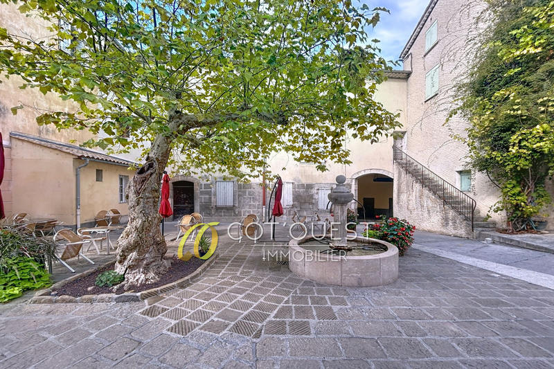 Immeuble - 142 m² - 6 pièces