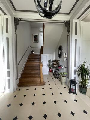 Maison - 279 m² - 10 pièces