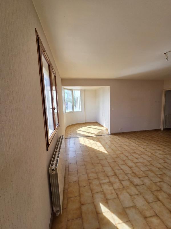 Appartement - 81 m² - 3 pièces