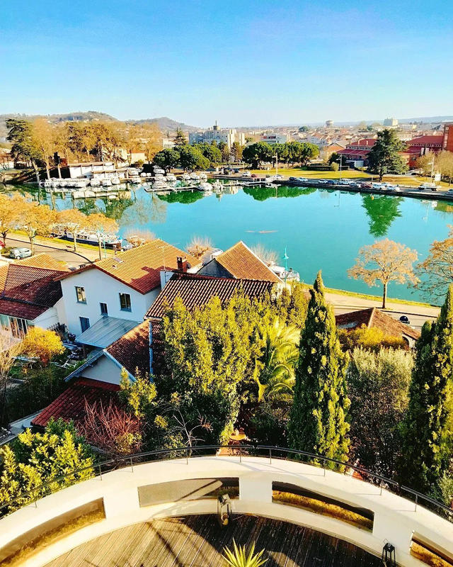 Maison - 380 m² - 10 pièces